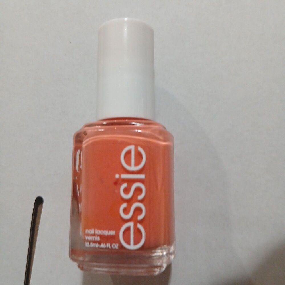 Essie Nail Polish  Check In To Check Out #582. 0.46 oz